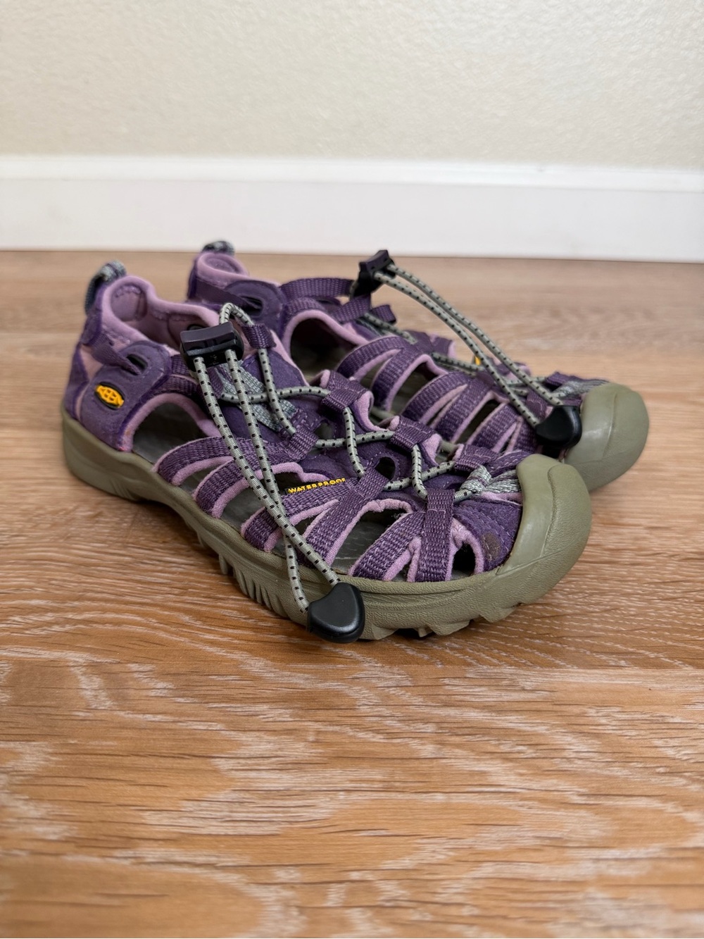 Keen Kids Size 2 Purple Closed Toe Whisper Waterproof Hiking Shoes